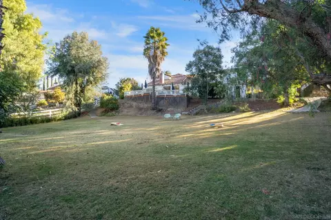 Exterior - 29680 Avenida Del Sol, Temecula, CA 92591 photo 10 of 17