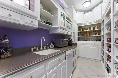 Kitchen - 1728 Rancho Judith, Alpine, CA 91901 photo 1 of 4