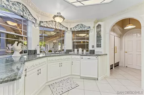 Kitchen - 1728 Rancho Judith, Alpine, CA 91901 photo 2 of 4