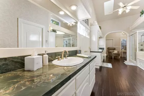 Bath - 1728 Rancho Judith, Alpine, CA 91901 photo 3 of 4