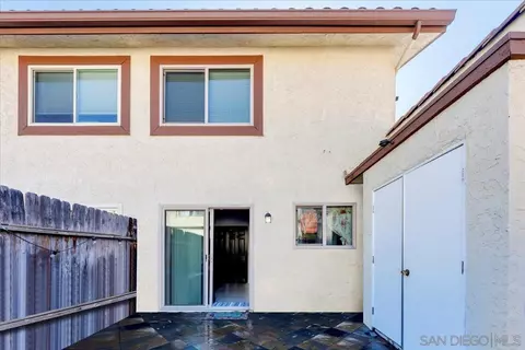 Exterior - 250 Espanas Gln, Escondido, CA 92026 photo 1 of 9