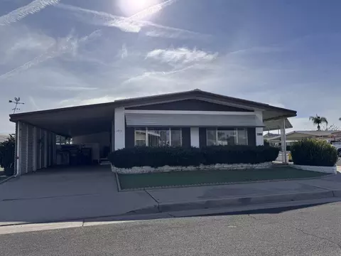 1193 Via Del Mesa, Hemet, CA 92543