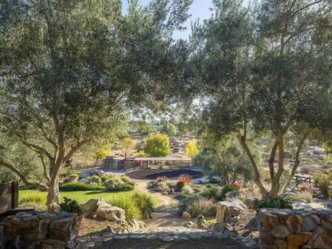 7429 Artesian Rd, San Diego, CA 92127 photo 2