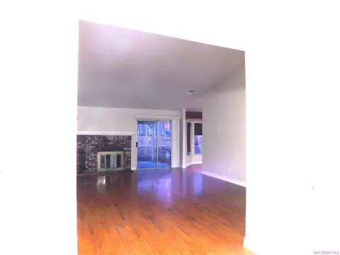 Living - 28006 Millar St, Highland, CA 92346 photo 3 of 10