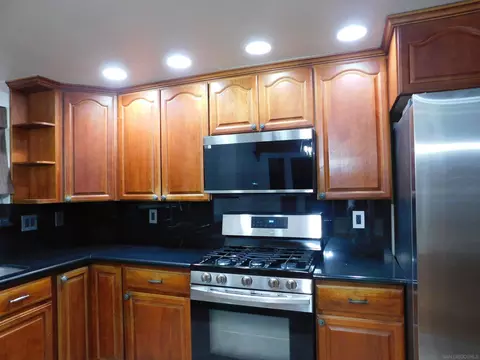 Kitchen - 28006 Millar St, Highland, CA 92346 photo 4 of 5