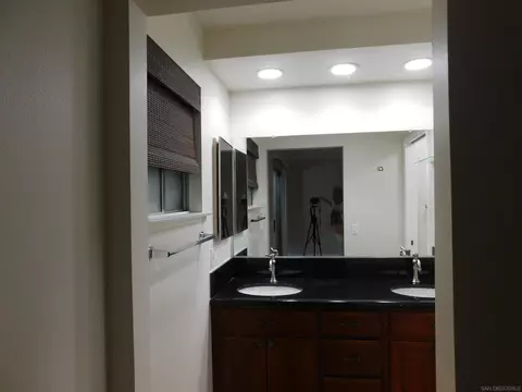Bath - 28006 Millar St, Highland, CA 92346 photo 3 of 5