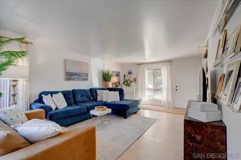 Living - 2109 Pepper Tree Pl, Escondido, CA 92026 photo 3 of 3