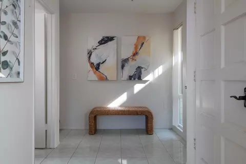 Entry Way - 7585 Eads #E, La Jolla, CA 92037 photo 1 of 1