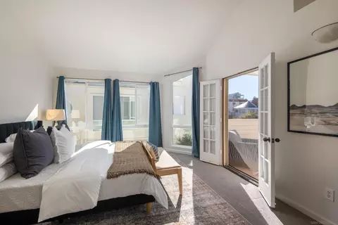 7585 Eads #E, La Jolla, CA 92037