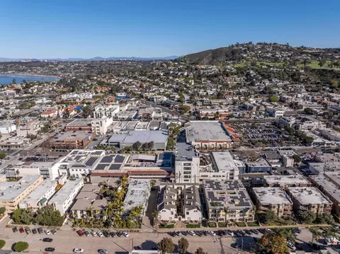 View/Area - 7585 Eads #E, La Jolla, CA 92037 photo 8 of 11