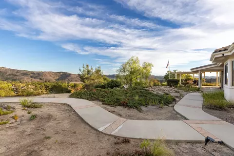 Exterior - 3640 Genista Pl, Fallbrook, CA 92028 photo 7 of 16