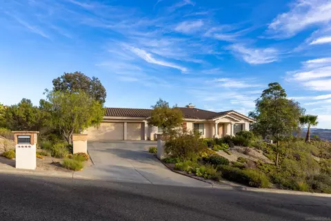 Exterior - 3640 Genista Pl, Fallbrook, CA 92028 photo 2 of 16