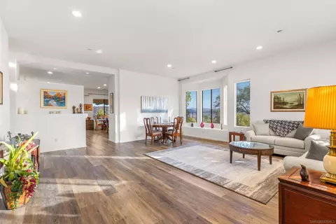 Living - 3640 Genista Pl, Fallbrook, CA 92028 photo 2 of 4