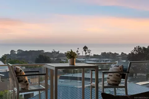 640 W Solana Cir #12, Solana Beach, CA 92075