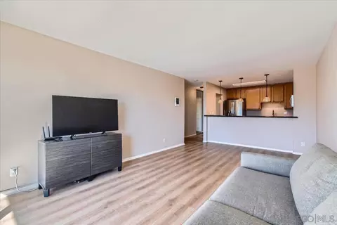 3030 Suncrest Dr #302, San Diego, CA 92116