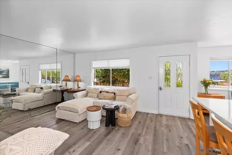 3271 Navigator Cir, Oceanside, CA 92056 photo 9