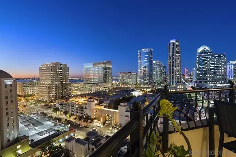 700 W Harbor Dr #1501, San Diego, CA 92101