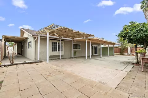 Exterior - 809 Aster St, Escondido, CA 92027 photo 3 of 4