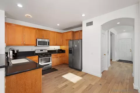 Kitchen - 2503 Aurora Ln, Simi Valley, CA 93063 photo 2 of 3