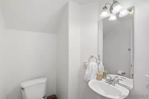 Bath - 2503 Aurora Ln, Simi Valley, CA 93063 photo 1 of 4