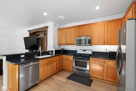 Kitchen - 2503 Aurora Ln, Simi Valley, CA 93063 photo 1 of 3