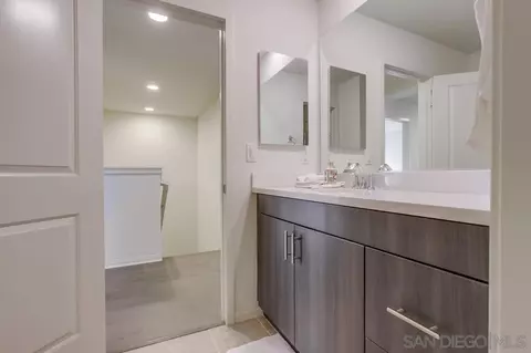 Bath - 4320 Pacifica Way #3, Oceanside, CA 92056 photo 5 of 5
