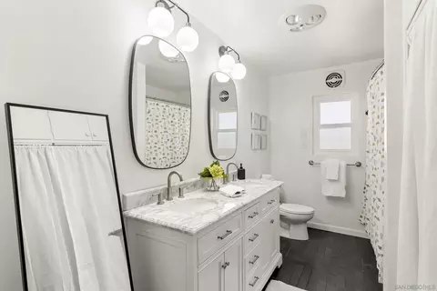 Bath - 1752 Via Entrada, Fallbrook, CA 92028 photo 1 of 2