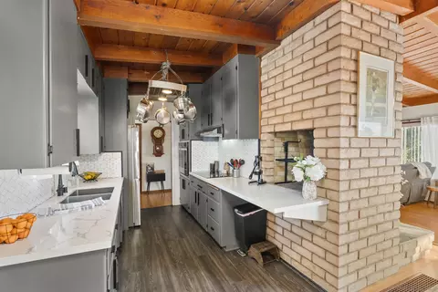 Kitchen - 1752 Via Entrada, Fallbrook, CA 92028 photo 2 of 4