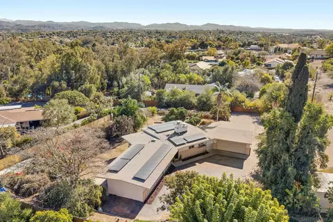 View/Area - 1752 Via Entrada, Fallbrook, CA 92028 photo 5 of 6