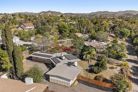 View/Area - 1752 Via Entrada, Fallbrook, CA 92028 photo 6 of 6