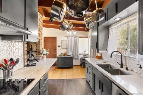 Kitchen - 1752 Via Entrada, Fallbrook, CA 92028 photo 1 of 4