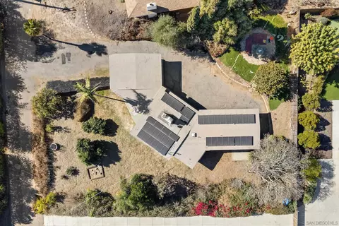 View/Area - 1752 Via Entrada, Fallbrook, CA 92028 photo 4 of 6