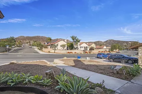 10813 El Nopal, Santee, CA 92071 photo 5
