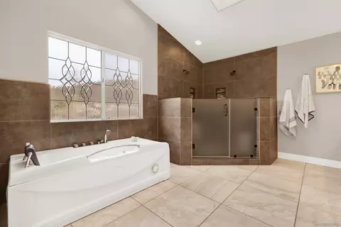 Bath - 15530 Garden Rd, Poway, CA 92064 photo 6 of 11