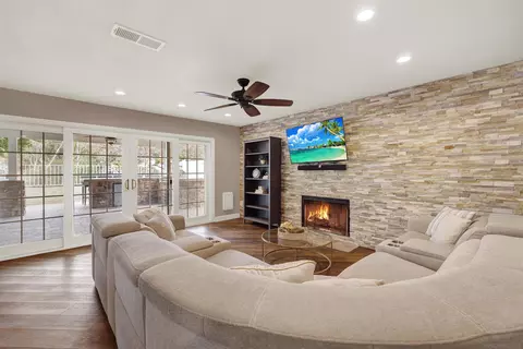 Living - 15530 Garden Rd, Poway, CA 92064 photo 4 of 7