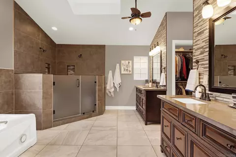 Bath - 15530 Garden Rd, Poway, CA 92064 photo 3 of 11