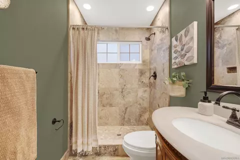 Bath - 15530 Garden Rd, Poway, CA 92064 photo 1 of 11