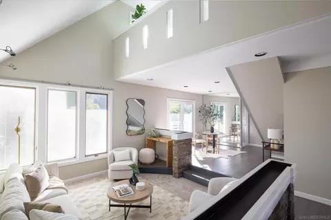 4377 Date Ave, La Mesa, CA 91941 photo 2