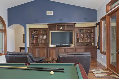 Living - 14401 Sandhill Rd, Poway, CA 92064 photo 1 of 5