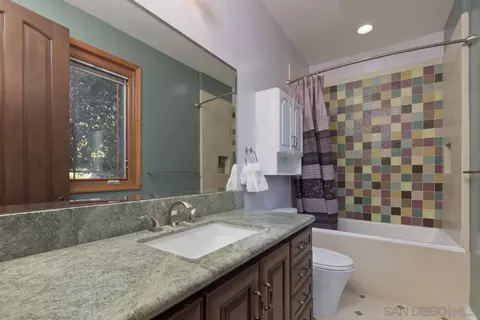 Bath - 14401 Sandhill Rd, Poway, CA 92064 photo 4 of 7