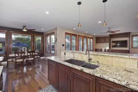 Kitchen - 14401 Sandhill Rd, Poway, CA 92064 photo 4 of 4