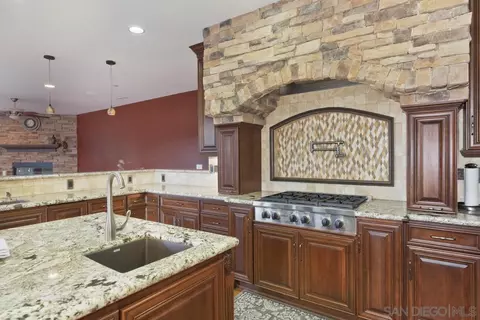 Kitchen - 14401 Sandhill Rd, Poway, CA 92064 photo 3 of 4