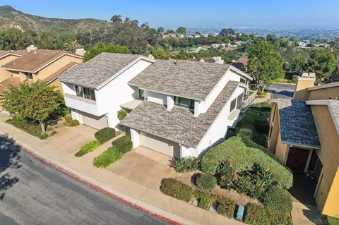 View/Area - 6543 Caminito Catalan, La Jolla, CA 92037 photo 4 of 9