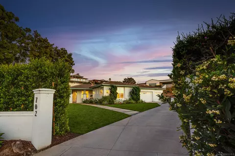 702 Midori Ct, Solana Beach, CA 92075