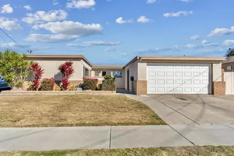 4557 Barnhurst Pl, San Diego, CA 92117