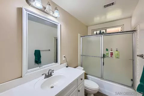 Bath - 2114 Rowley Ave, Ramona, CA 92065 photo 3 of 4