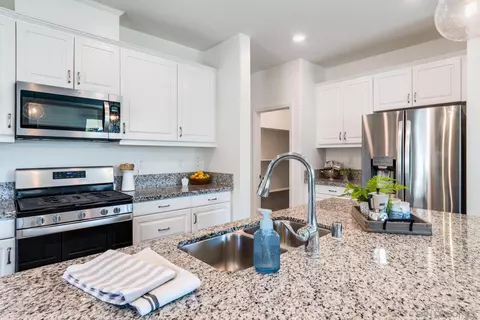 1484 Wicklow Ave, Redlands, CA 92374 photo 8
