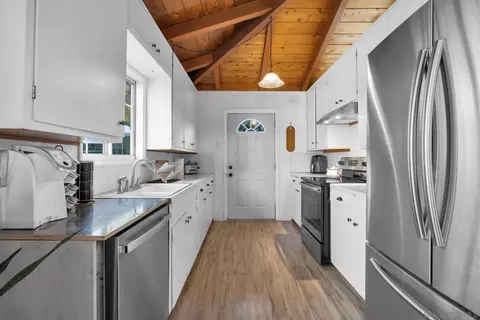 Kitchen - 2779 Lakeview Dr, Julian, CA 92036 photo 1 of 4