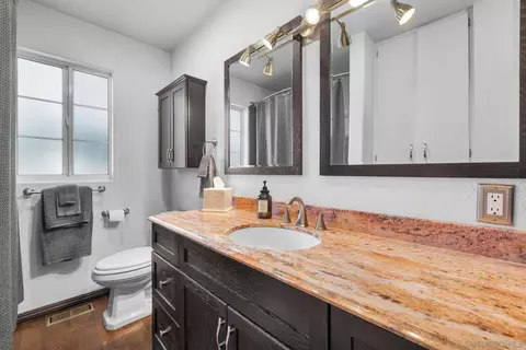Bath - 2779 Lakeview Dr, Julian, CA 92036 photo 2 of 2