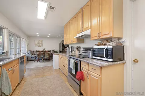 13851 Wayland Grove Ct, Poway, CA 92064 photo 10